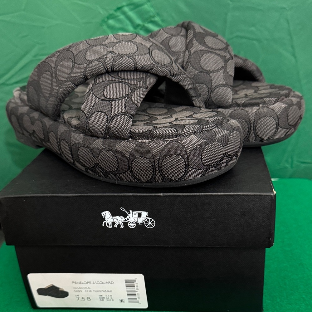Coach  Black Patterned Slippers size 7.5 like new - Picture 14 of 16